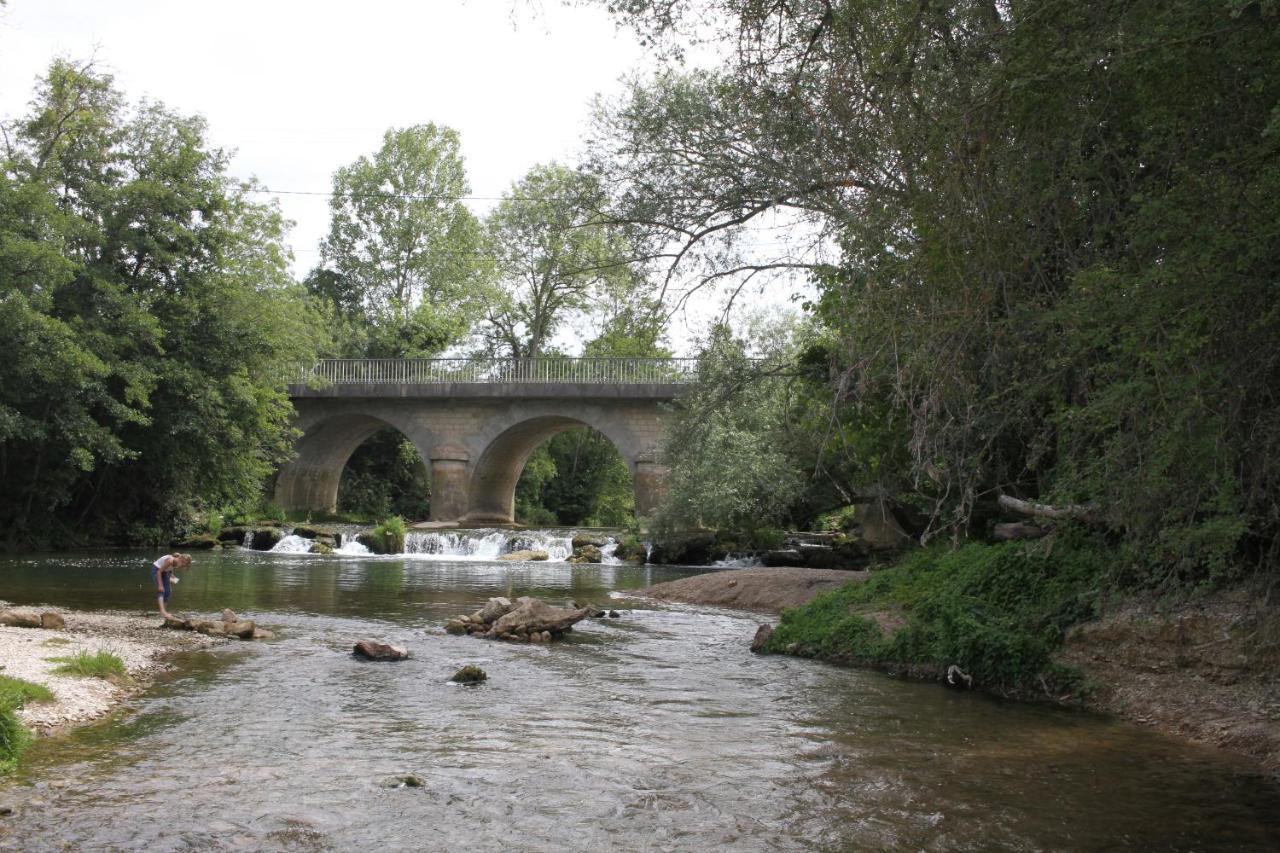 Le Clos Des Artistes - Chambres D'Hotes Turny Luaran gambar